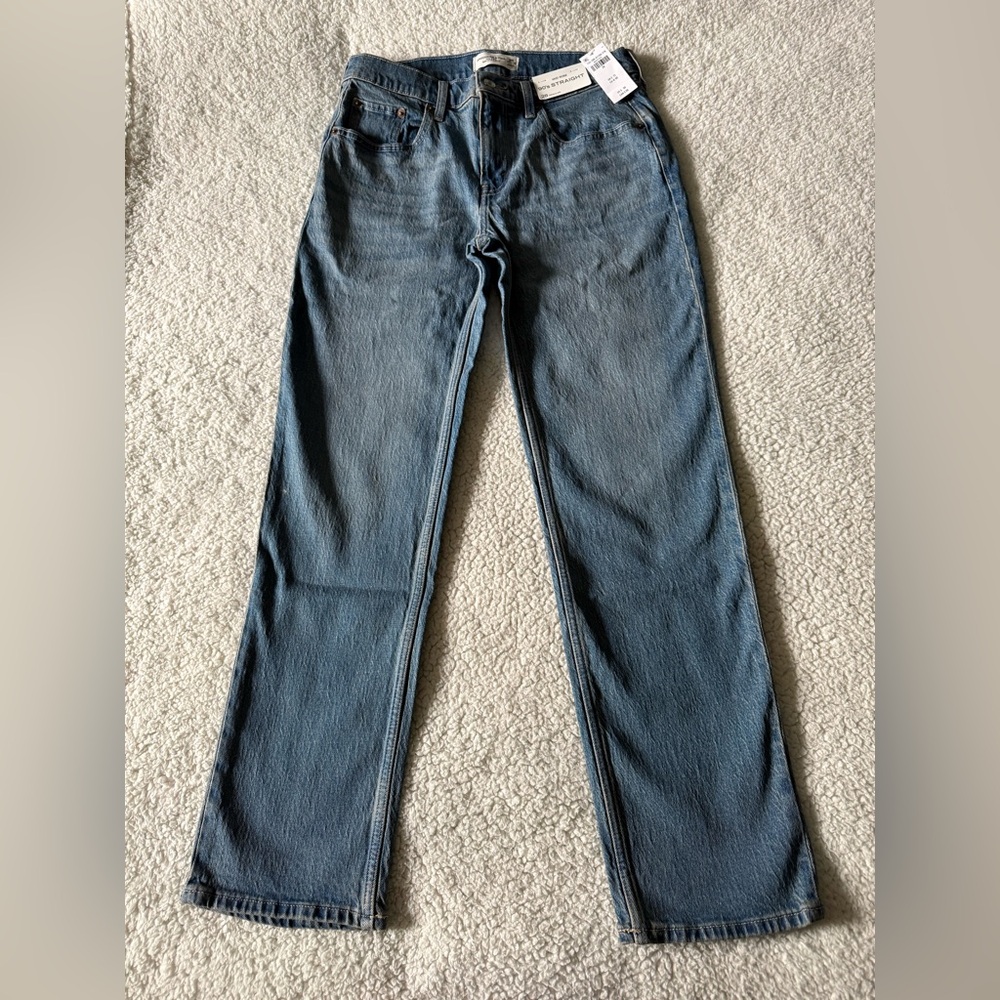Ambercrombie & Fitch Mid Rise 90's Straight Medium Blue Women’s Jeans Size 28